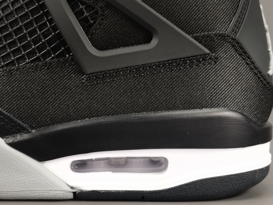 JORDAN 4 x BLACK CANVAS Versili