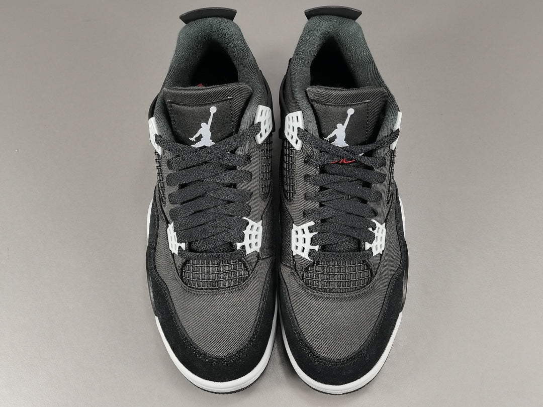 JORDAN 4 x BLACK CANVAS Versili