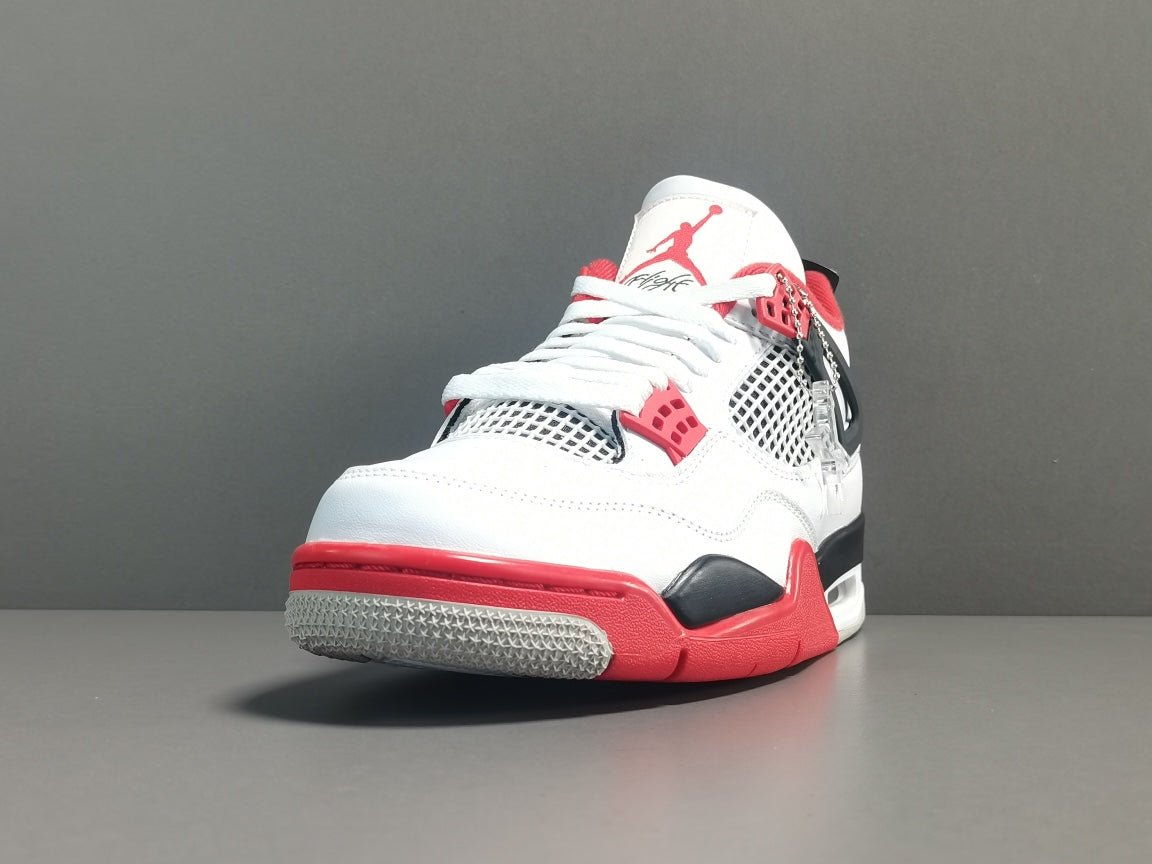 JORDAN 4 x FIRE RED Versili
