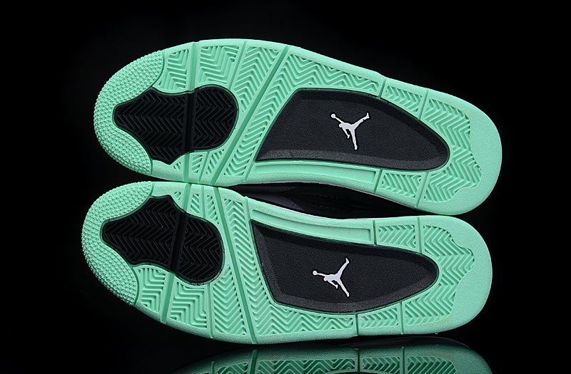 JORDAN 4 x GREEN GLOW Versili