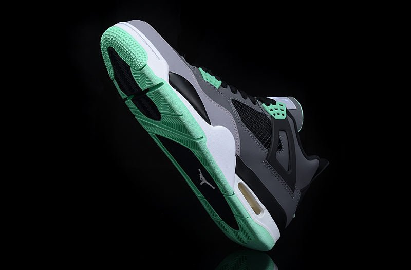 JORDAN 4 x GREEN GLOW Versili