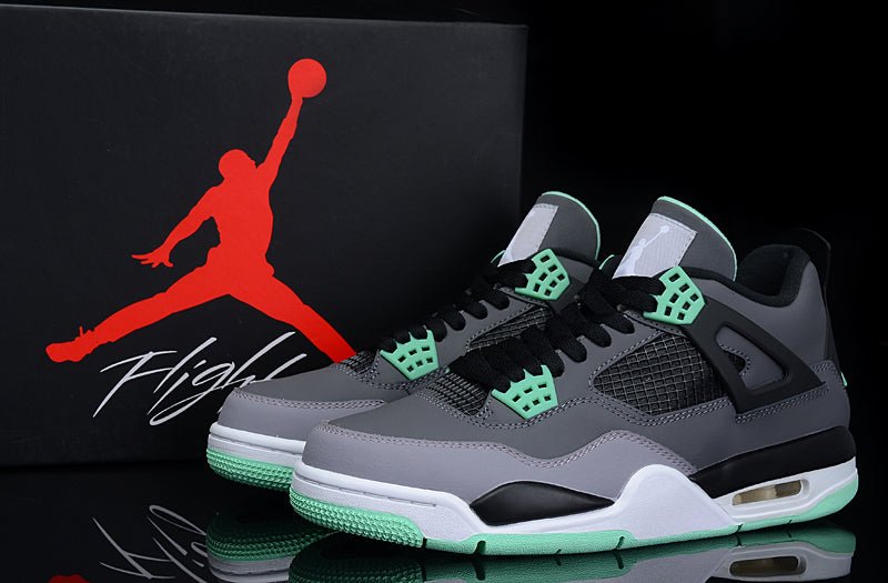 JORDAN 4 x GREEN GLOW Versili