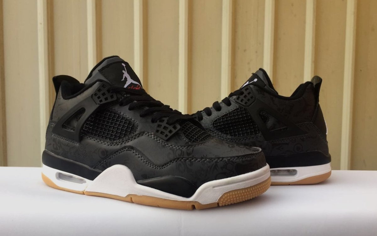 JORDAN 4 x LASER BLACK GUM Versili