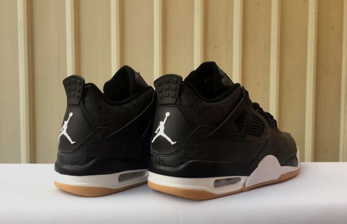 JORDAN 4 x LASER BLACK GUM Versili