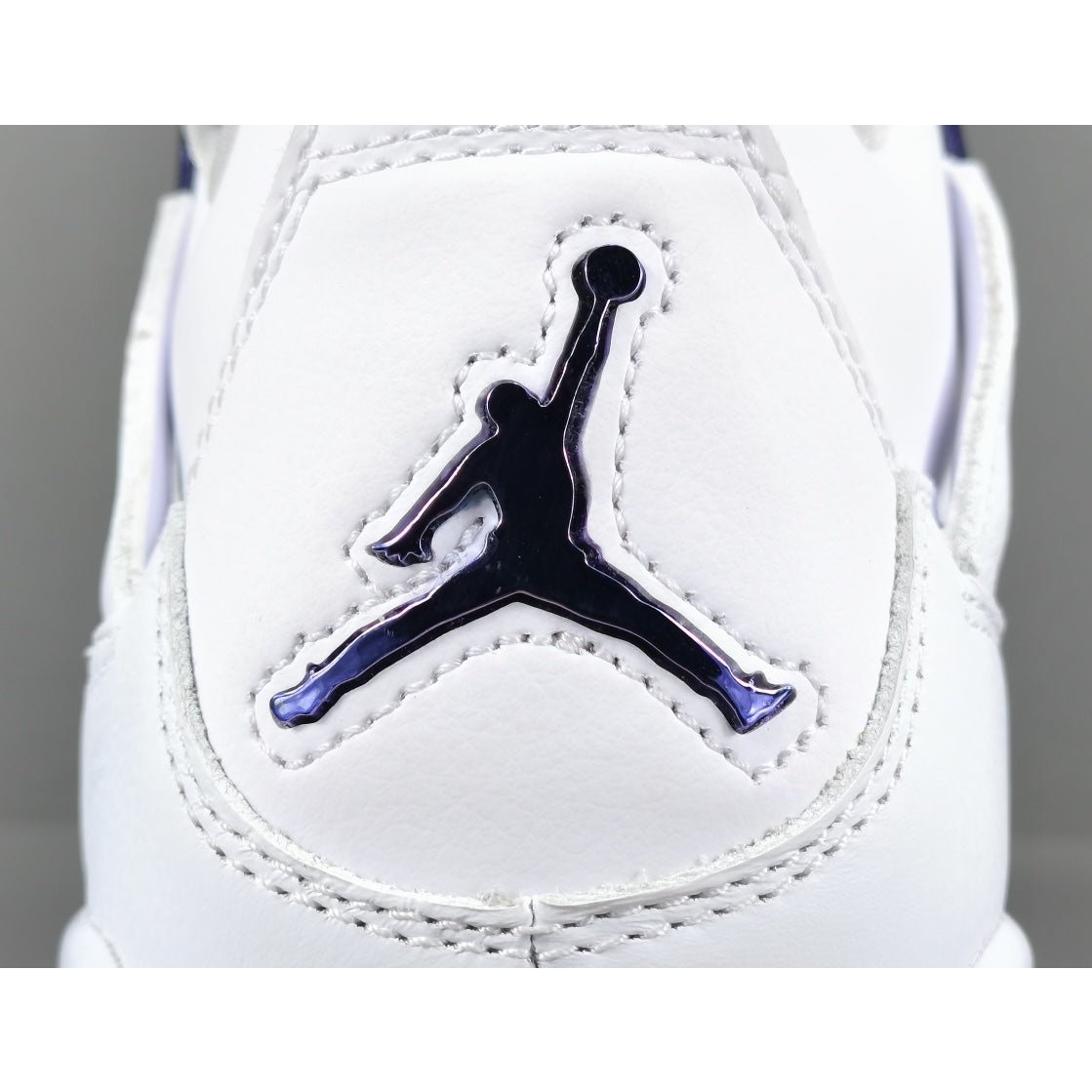JORDAN 4 x METALLIC PURPLE Versili