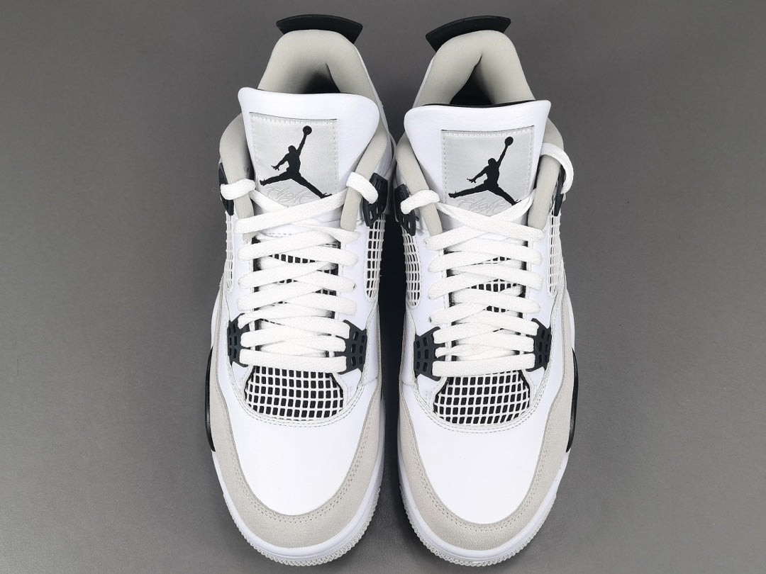 JORDAN 4 x MILITARY BLACK Versili