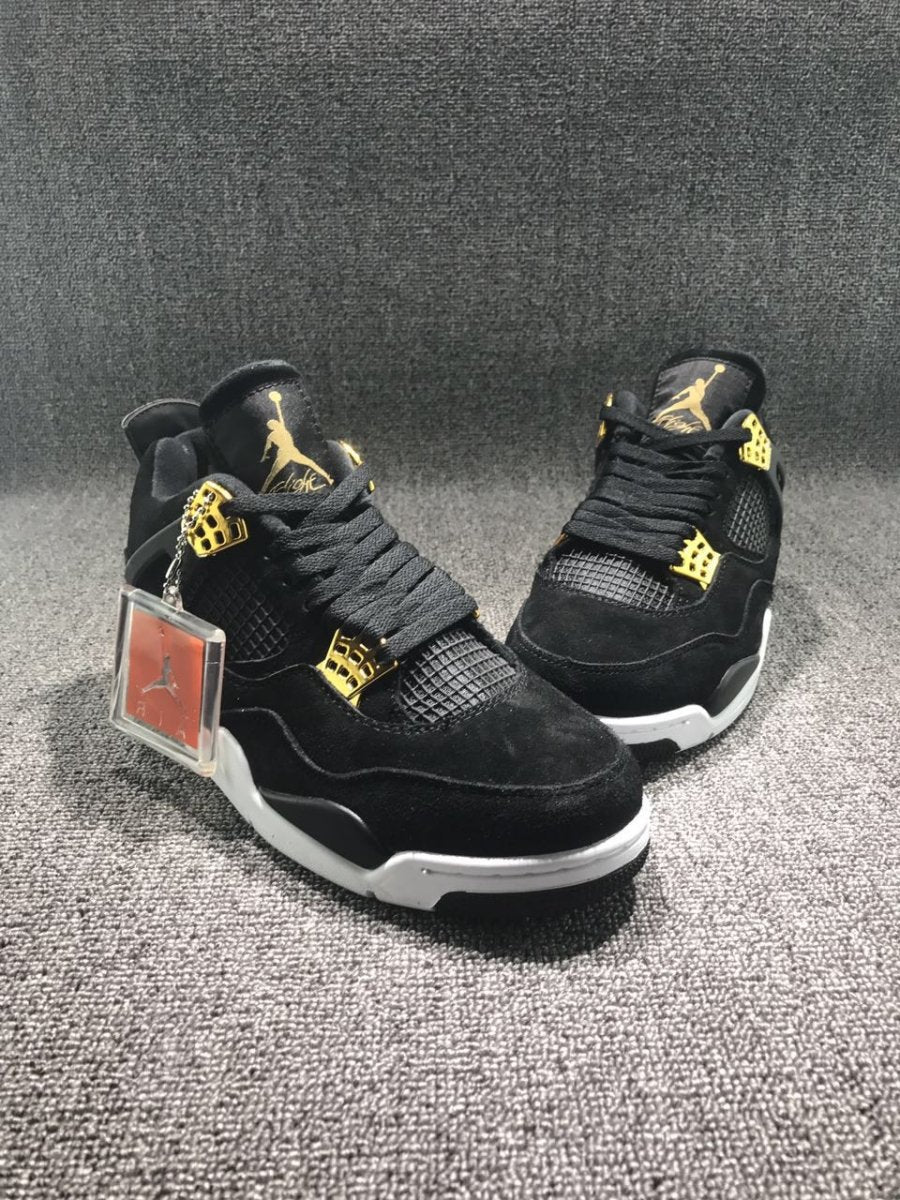 JORDAN 4 x ROYALTY Versili