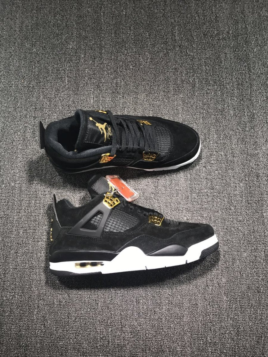 JORDAN 4 x ROYALTY Versili