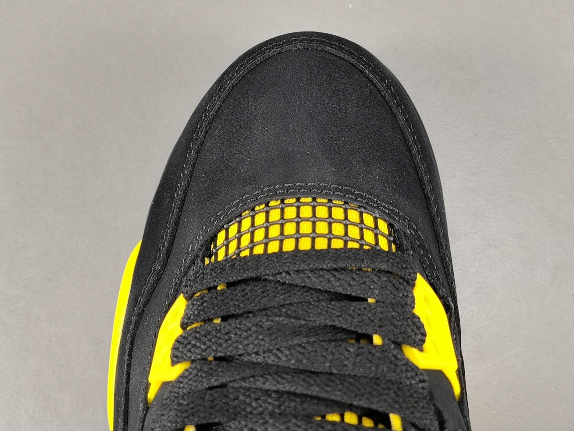 JORDAN 4 x THUNDER Versili