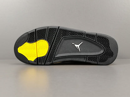 JORDAN 4 x THUNDER Versili