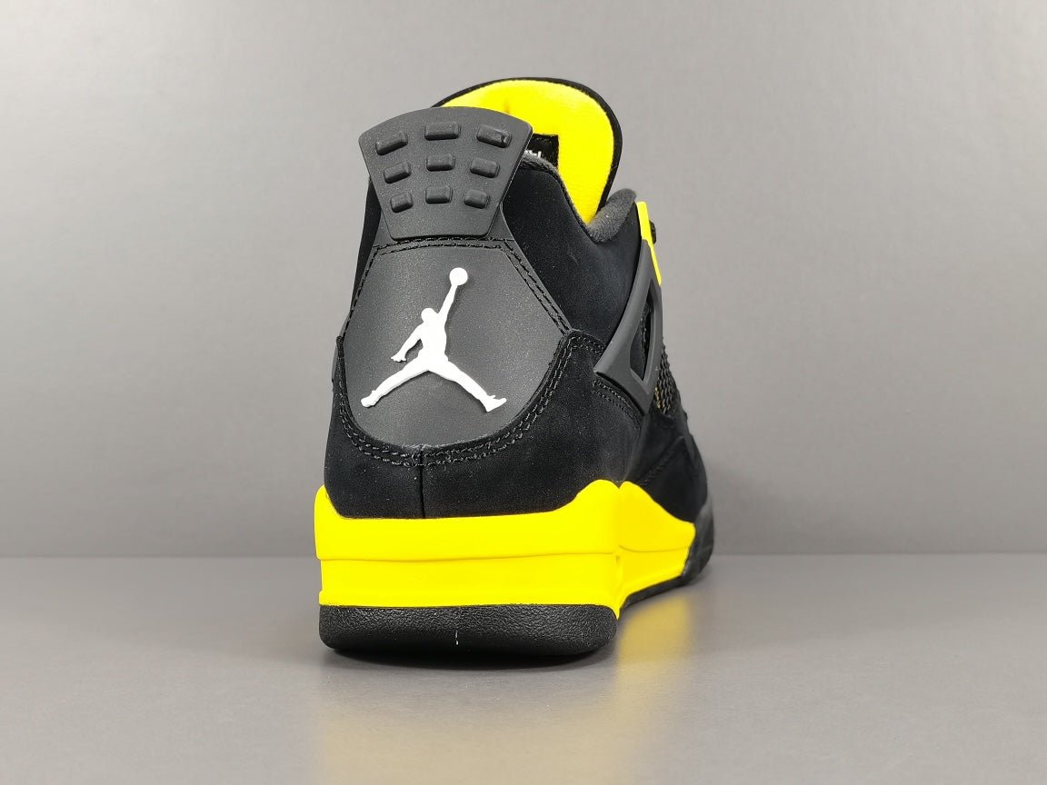 JORDAN 4 x THUNDER Versili