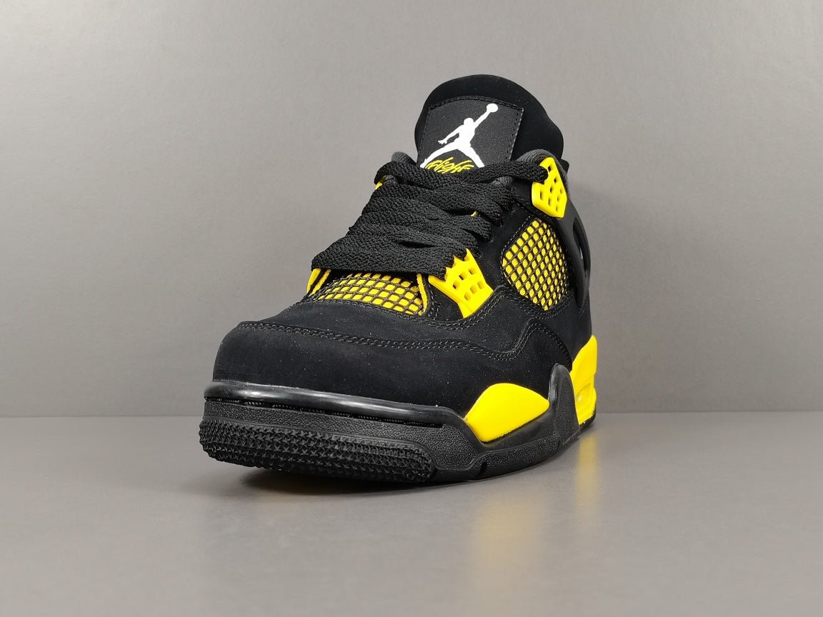 JORDAN 4 x THUNDER Versili