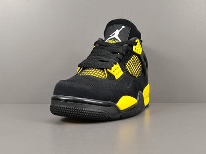 JORDAN 4 x THUNDER Versili