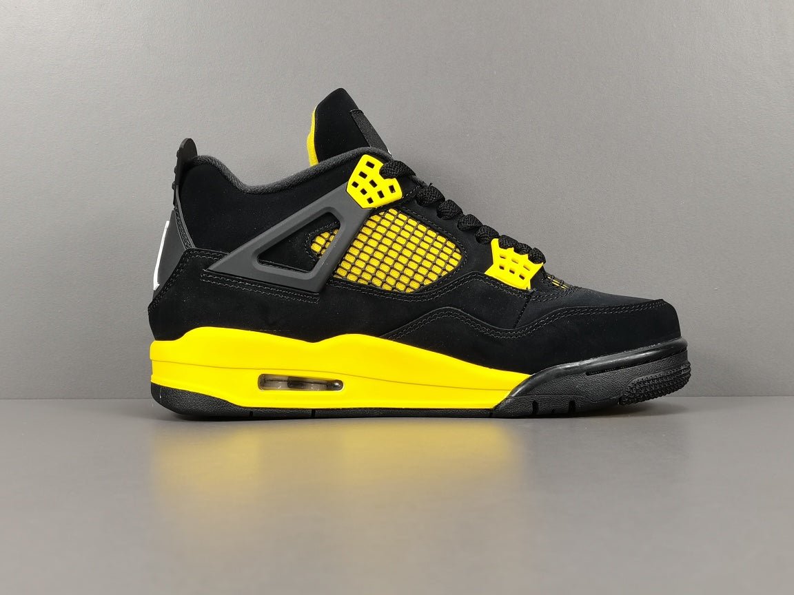 JORDAN 4 x THUNDER Versili