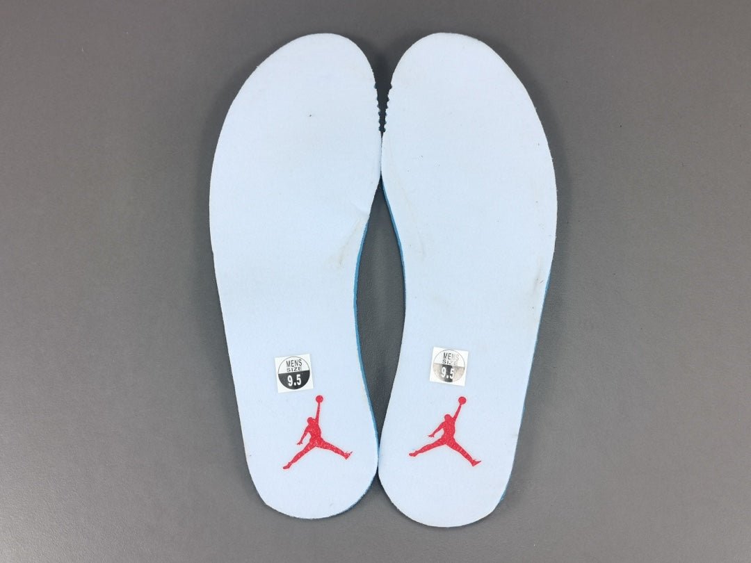 JORDAN 4 x WHITE OREO Versili