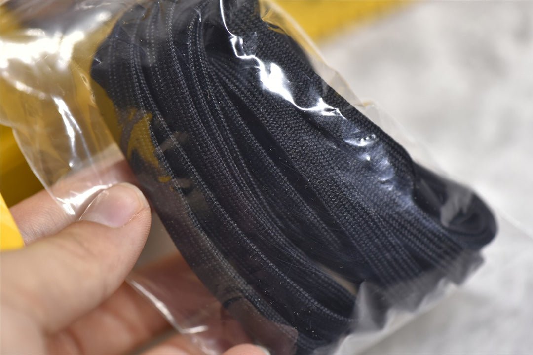 NIKE AIR FORCE 1 x OFF-WHITE ICA UNIVERSITY GOLD Versili