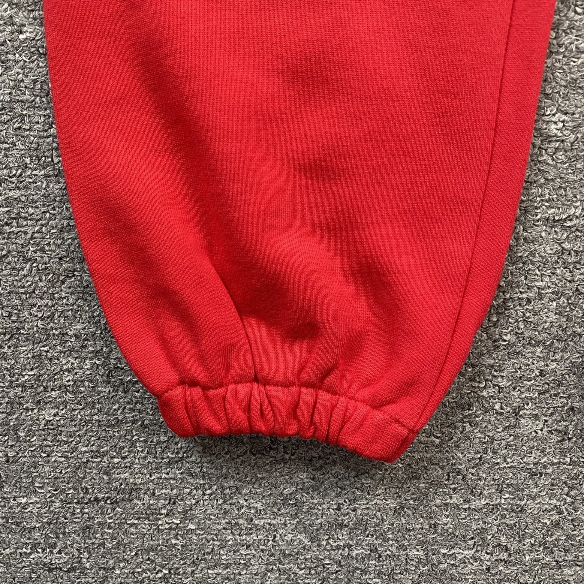 SP5DER BELUGA SWEATPANTS RED Status Shipping