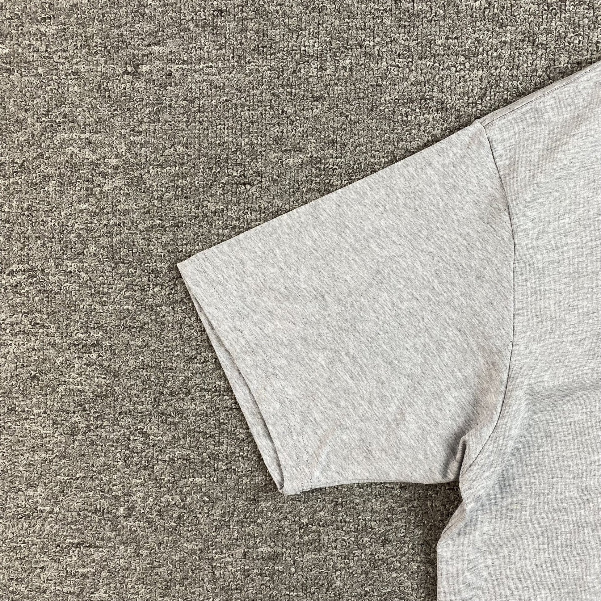 SYNA WORLD T-SHIRT GREY Status Shipping