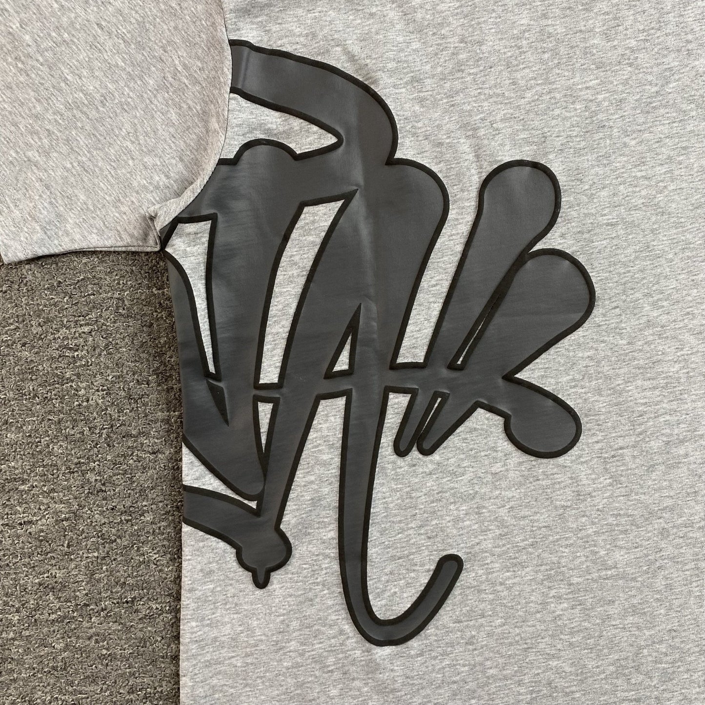 SYNA WORLD T-SHIRT GREY Status Shipping